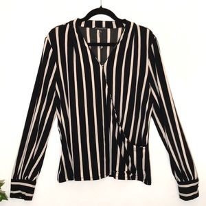 🍷Adrianna Papell Black & Cream Striped Blouse